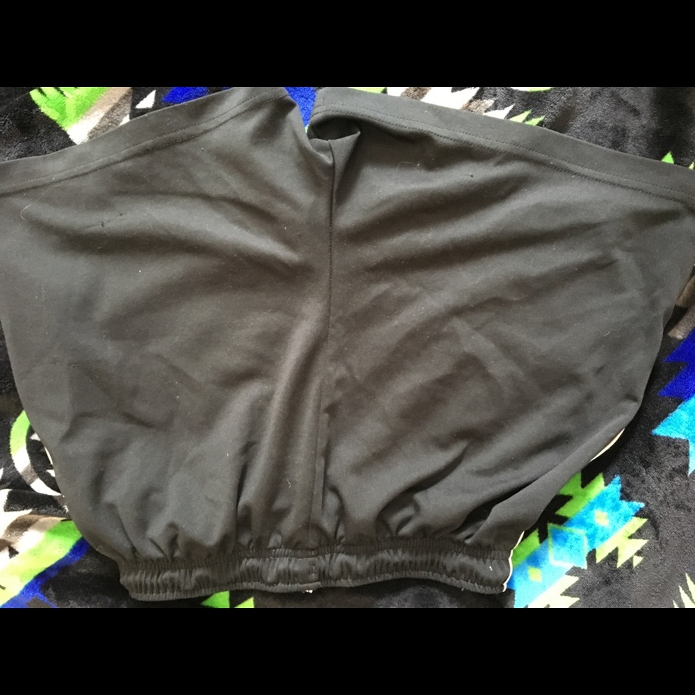 Shorts - Picture 2 of 3